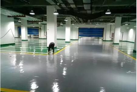 雨季影響地坪施工嗎？環(huán)氧地坪施工中有哪些注意事項(xiàng)？